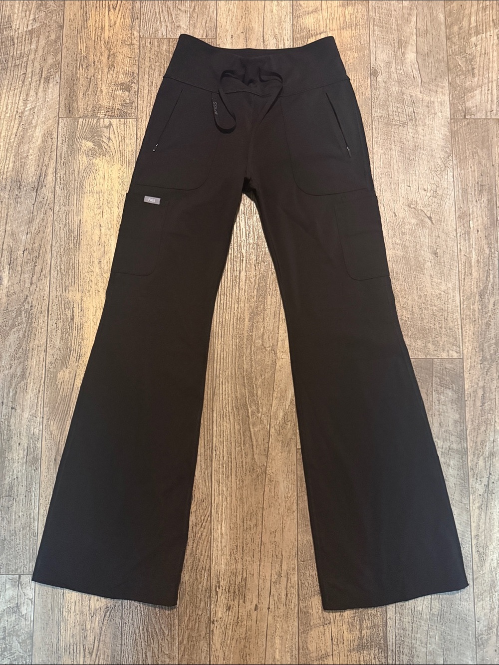 Figs Ashland High-Rise Flare Scrub Legging - Black